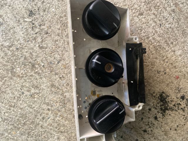 bontott SUZUKI WAGON R PLUS Fűtéskapcsoló (manuális klímás)