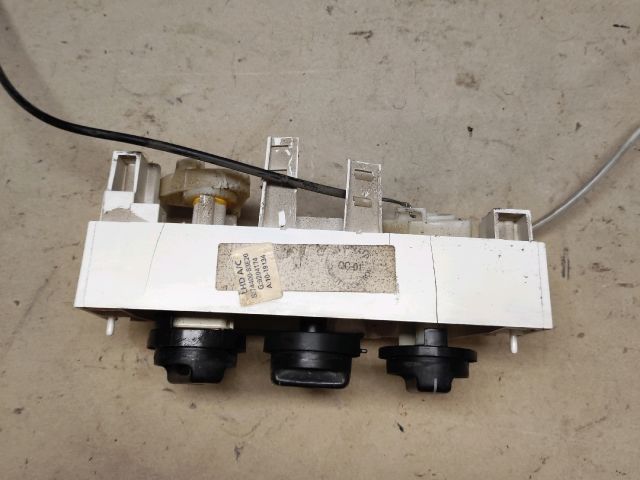 bontott SUZUKI WAGON R PLUS Fűtéskapcsoló (manuális klímás)