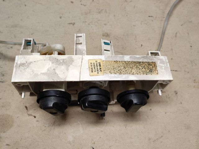 bontott SUZUKI WAGON R PLUS Fűtéskapcsoló (manuális klímás)