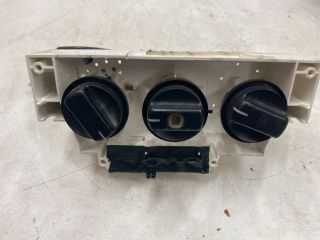 bontott SUZUKI WAGON R PLUS Fűtéskapcsoló (Nem klímás)