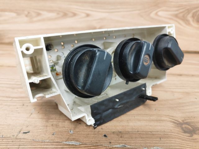 bontott SUZUKI WAGON R PLUS Fűtéskapcsoló (Nem klímás)