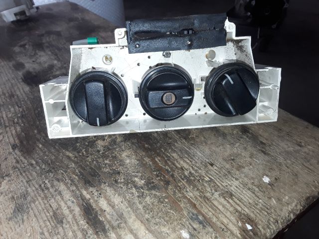 bontott SUZUKI WAGON R PLUS Fűtéskapcsoló (Nem klímás)