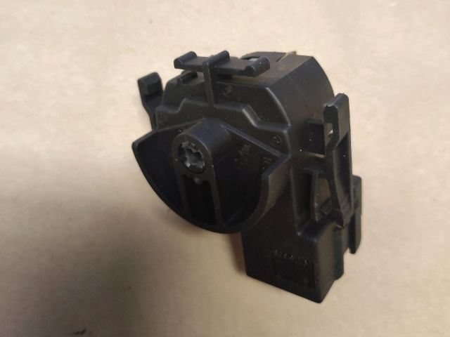 bontott SUZUKI WAGON R PLUS Gyújtáskapcsoló Elektronika