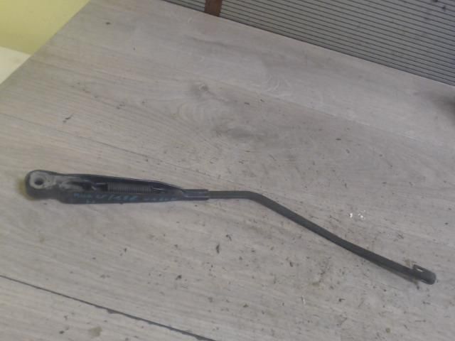 bontott SUZUKI WAGON R PLUS Hátsó Ablaktörlő Kar