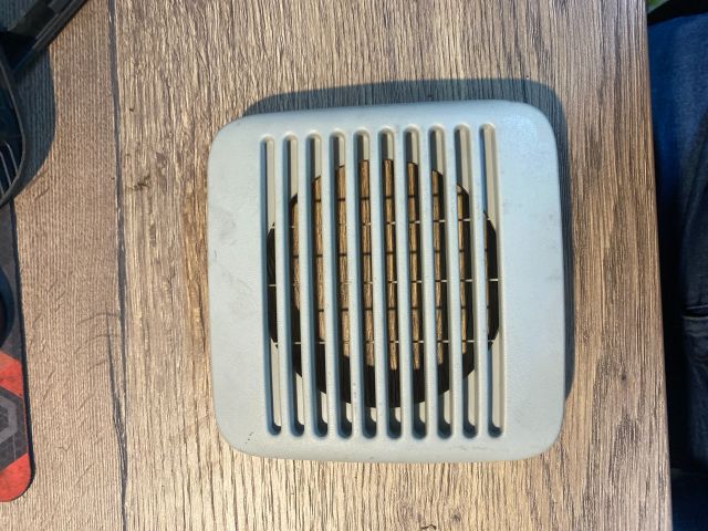 bontott SUZUKI WAGON R PLUS Hátsó Hangszóró Burkolat