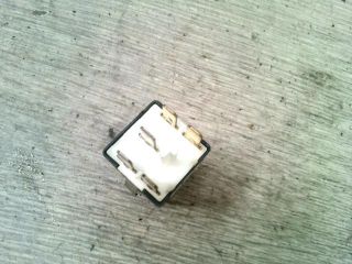 bontott SUZUKI WAGON R PLUS Hátsó Ködzárófény Kapcsoló