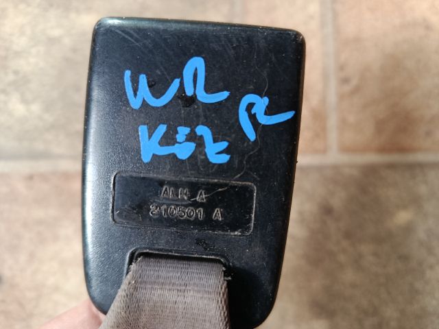 bontott SUZUKI WAGON R PLUS Hátsó középső Biztonsági Öv Csat