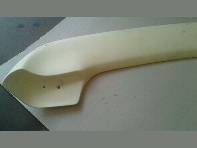 bontott SUZUKI WAGON R PLUS Hátsó Szárny Légterelő