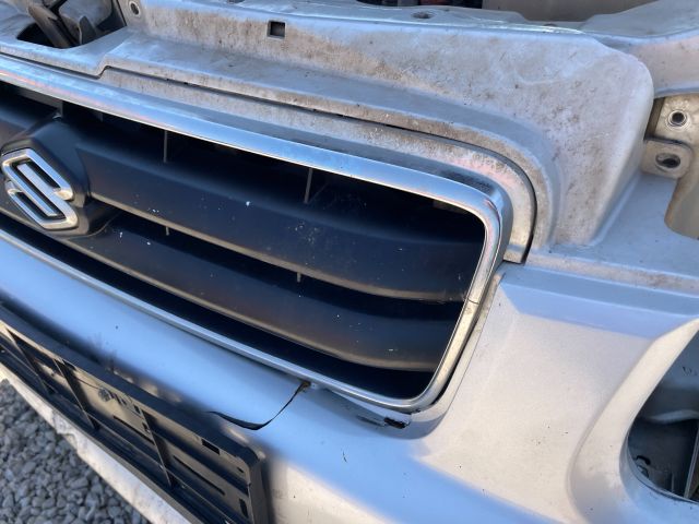 bontott SUZUKI WAGON R PLUS Hűtőrács