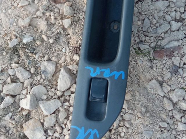 bontott SUZUKI WAGON R PLUS Jobb első Ablakemelő Kapcsoló