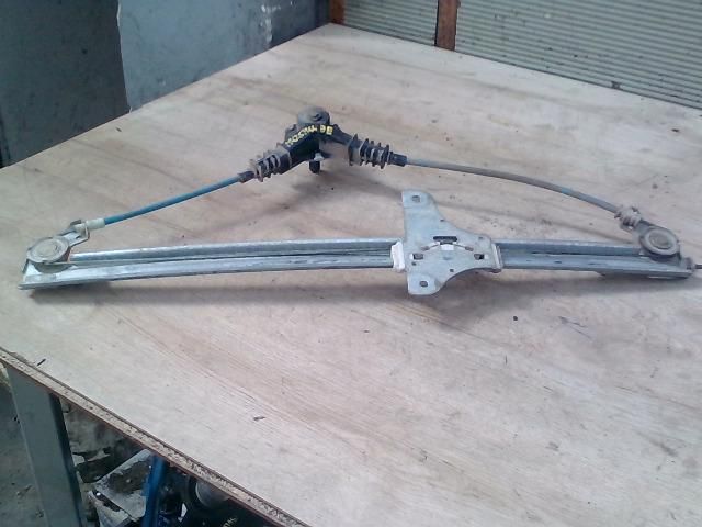 bontott SUZUKI WAGON R PLUS Jobb első Ablakemelő Szerkezet (Mechanikus)