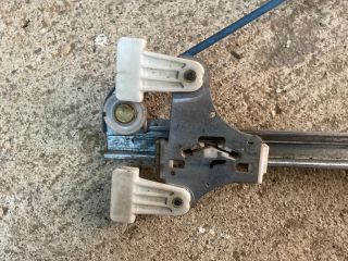 bontott SUZUKI WAGON R PLUS Jobb első Ablakemelő Szerkezet (Mechanikus)