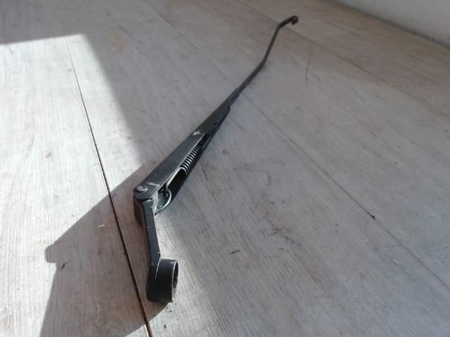 bontott SUZUKI WAGON R PLUS Jobb első Ablaktörlő Kar