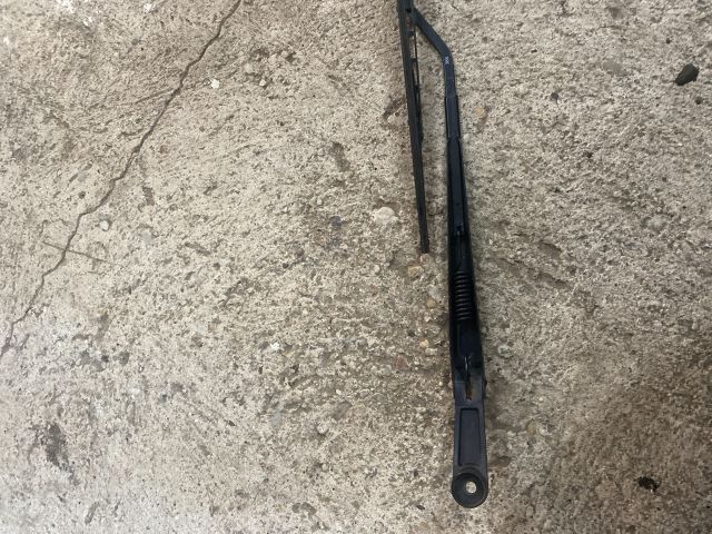 bontott SUZUKI WAGON R PLUS Jobb első Ablaktörlő Kar