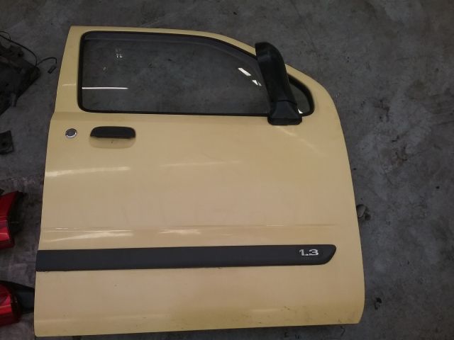 bontott SUZUKI WAGON R PLUS Jobb első Ajtó (Részeivel)