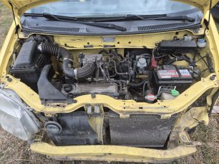 bontott SUZUKI WAGON R PLUS Jobb első Ajtó (Részeivel)