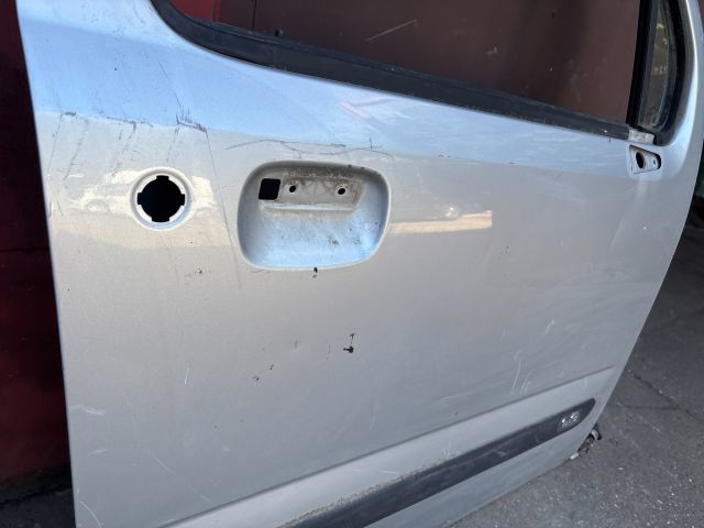 bontott SUZUKI WAGON R PLUS Jobb első Ajtó (Üres lemez)