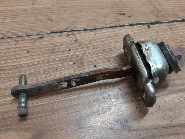 bontott SUZUKI WAGON R PLUS Jobb első Ajtóhatároló