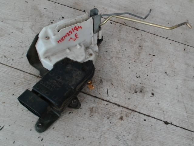 bontott SUZUKI WAGON R PLUS Jobb első Ajtózár