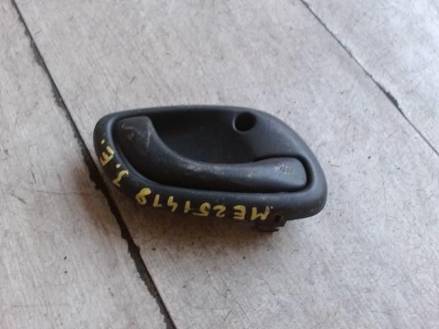 bontott SUZUKI WAGON R PLUS Jobb első Belső Kilincs