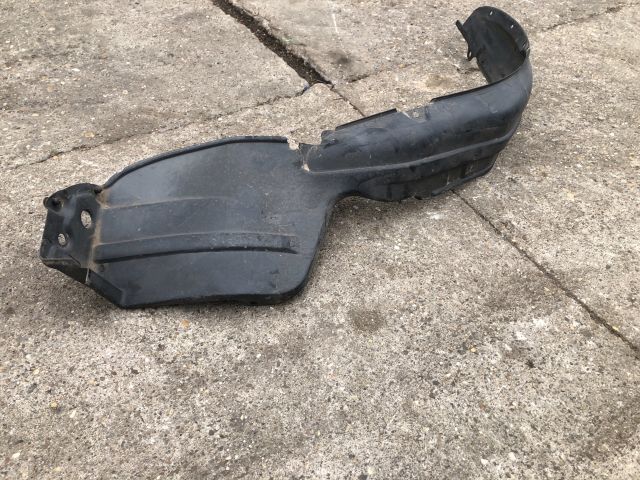 bontott SUZUKI WAGON R PLUS Jobb első Dobbetét (Kerékjárati, Műanyag)