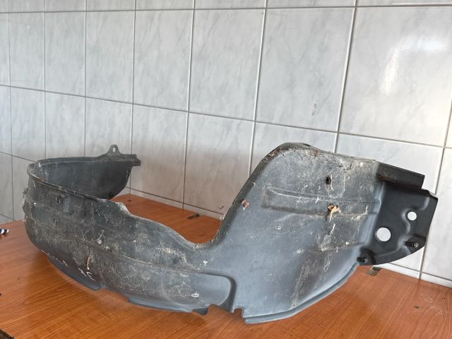 bontott SUZUKI WAGON R PLUS Jobb első Dobbetét (Kerékjárati, Műanyag)