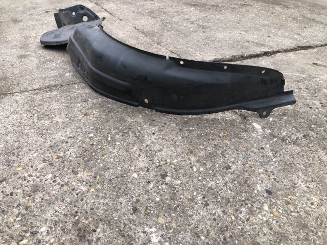 bontott SUZUKI WAGON R PLUS Jobb első Dobbetét (Kerékjárati, Műanyag)