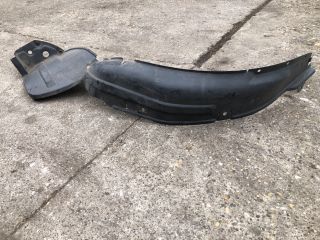 bontott SUZUKI WAGON R PLUS Jobb első Dobbetét (Kerékjárati, Műanyag)