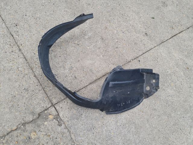 bontott SUZUKI WAGON R PLUS Jobb első Dobbetét (Kerékjárati, Műanyag)