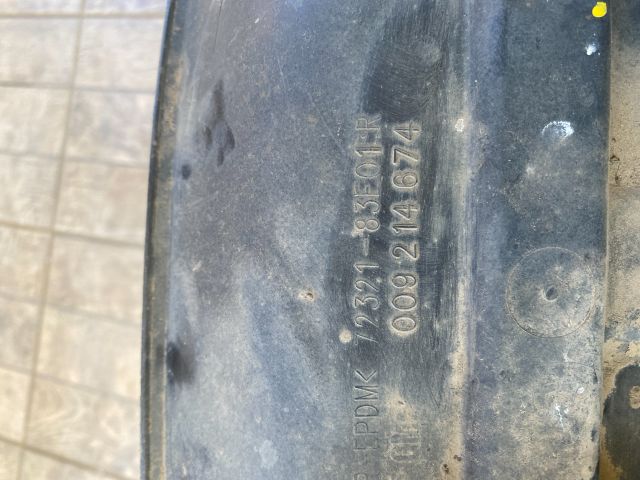 bontott SUZUKI WAGON R PLUS Jobb első Első Dobbetét (Kerékjárati, Műanyag)