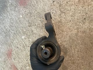 bontott SUZUKI WAGON R PLUS Jobb első Féltengely Tartó