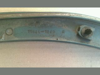 bontott SUZUKI WAGON R PLUS Jobb első Sárvédő Szélesítő