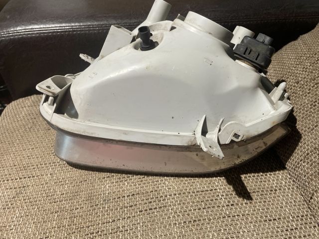 bontott SUZUKI WAGON R PLUS Jobb Fényszóró