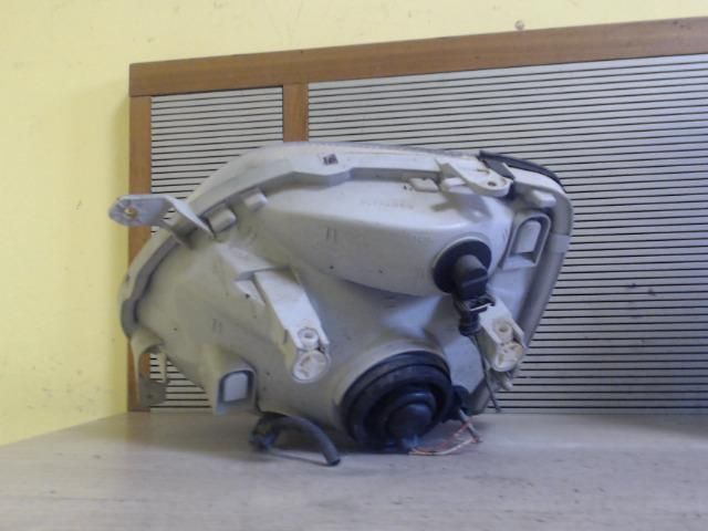 bontott SUZUKI WAGON R PLUS Jobb Fényszóró