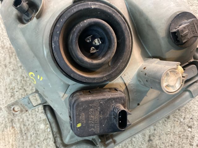 bontott SUZUKI WAGON R PLUS Jobb Fényszóró