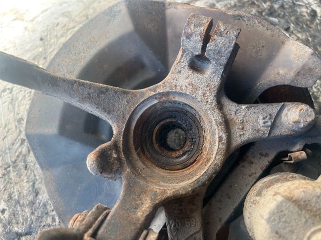 bontott SUZUKI WAGON R PLUS Jobb Gólyaláb Csonkállvánnyal