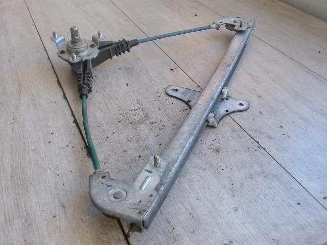 bontott SUZUKI WAGON R PLUS Jobb hátsó Ablakemelő Szerkezet (Mechanikus)