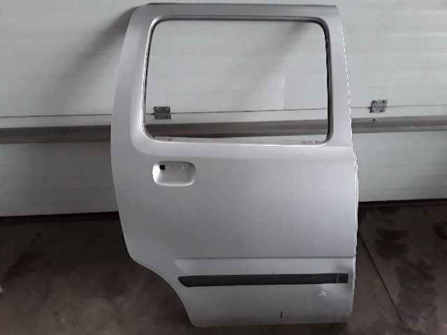 bontott SUZUKI WAGON R PLUS Jobb hátsó Ajtó (Részeivel)