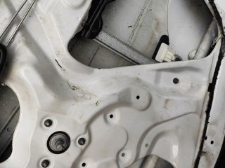 bontott SUZUKI WAGON R PLUS Jobb hátsó Ajtó (Részeivel)