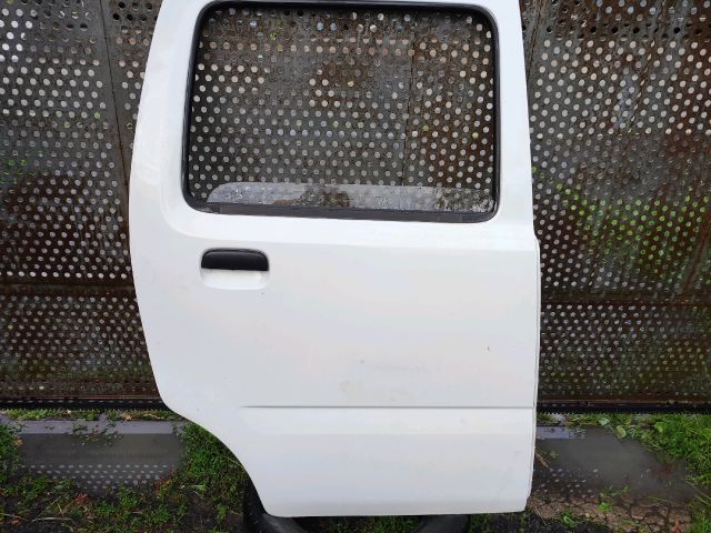 bontott SUZUKI WAGON R PLUS Jobb hátsó Ajtó (Részeivel)