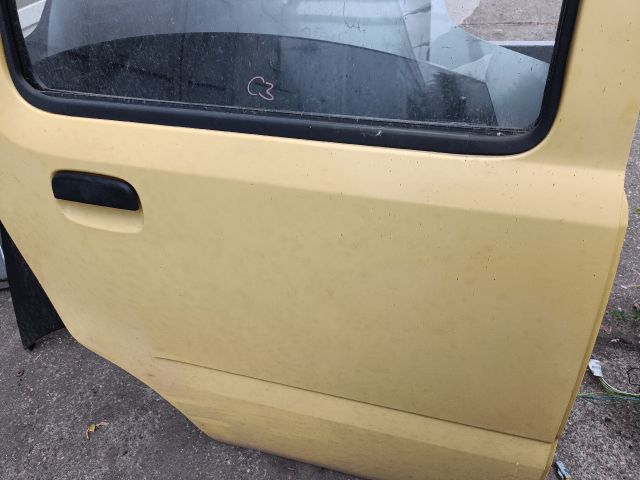 bontott SUZUKI WAGON R PLUS Jobb hátsó Ajtó (Részeivel)