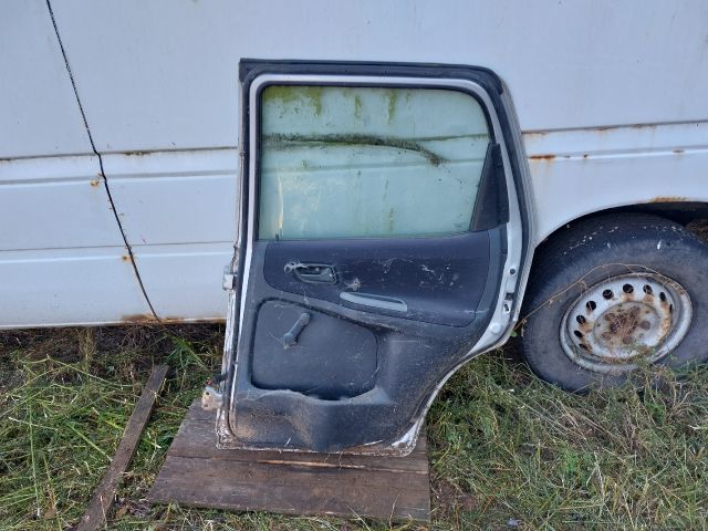 bontott SUZUKI WAGON R PLUS Jobb hátsó Ajtó (Részeivel)