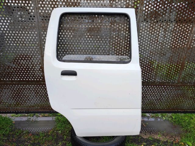 bontott SUZUKI WAGON R PLUS Jobb hátsó Ajtó (Részeivel)