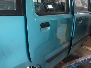 bontott SUZUKI WAGON R PLUS Jobb hátsó Ajtó (Üres lemez)