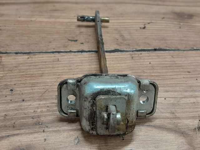 bontott SUZUKI WAGON R PLUS Jobb hátsó Ajtóhatároló