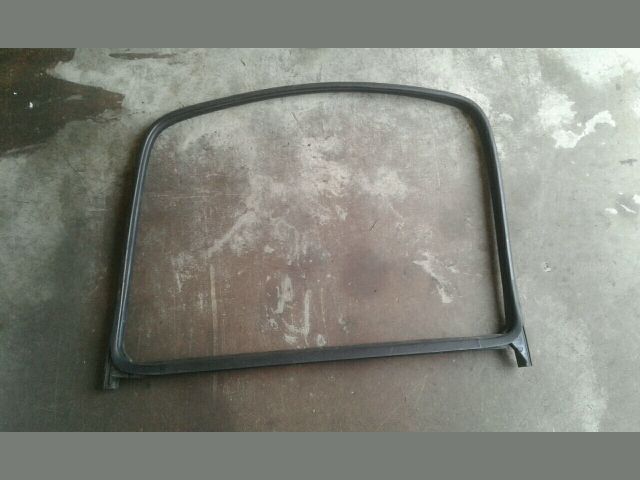 bontott SUZUKI WAGON R PLUS Jobb hátsó Gumikéder