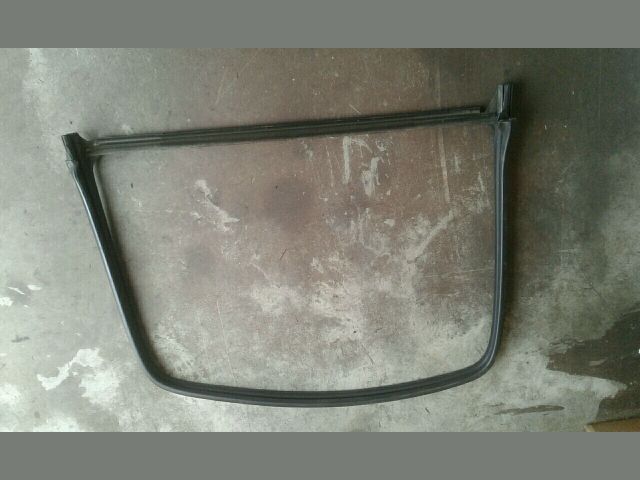 bontott SUZUKI WAGON R PLUS Jobb hátsó Gumikéder