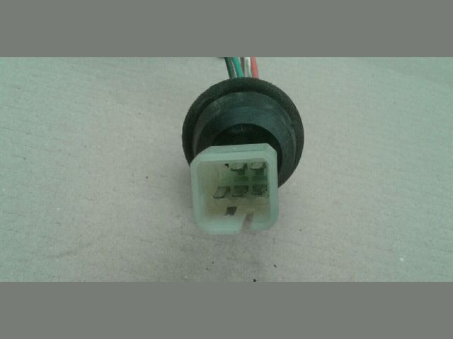 bontott SUZUKI WAGON R PLUS Jobb Hátsó Lámpa Foglalat