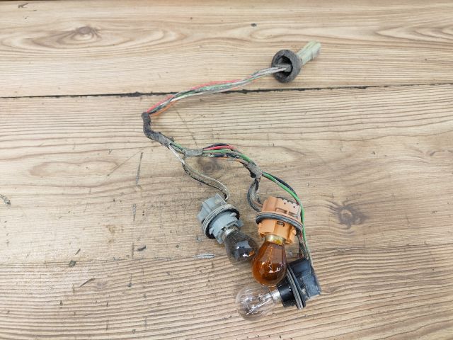 bontott SUZUKI WAGON R PLUS Jobb Hátsó Lámpa Foglalat