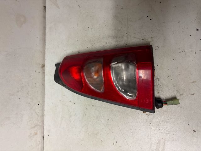 bontott SUZUKI WAGON R PLUS Jobb Hátsó Lámpa